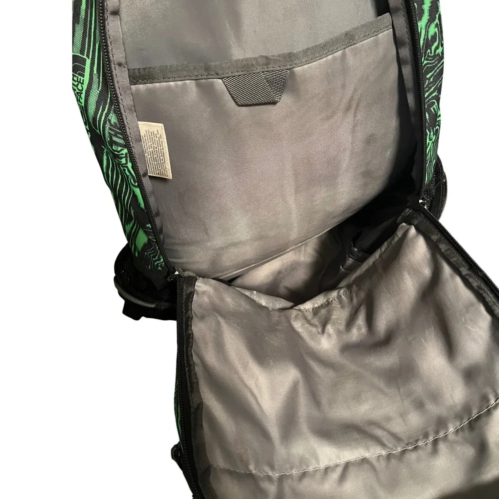 The North Face Jester Backpack Green Black Topo Swirl Print FlexVent Daypack